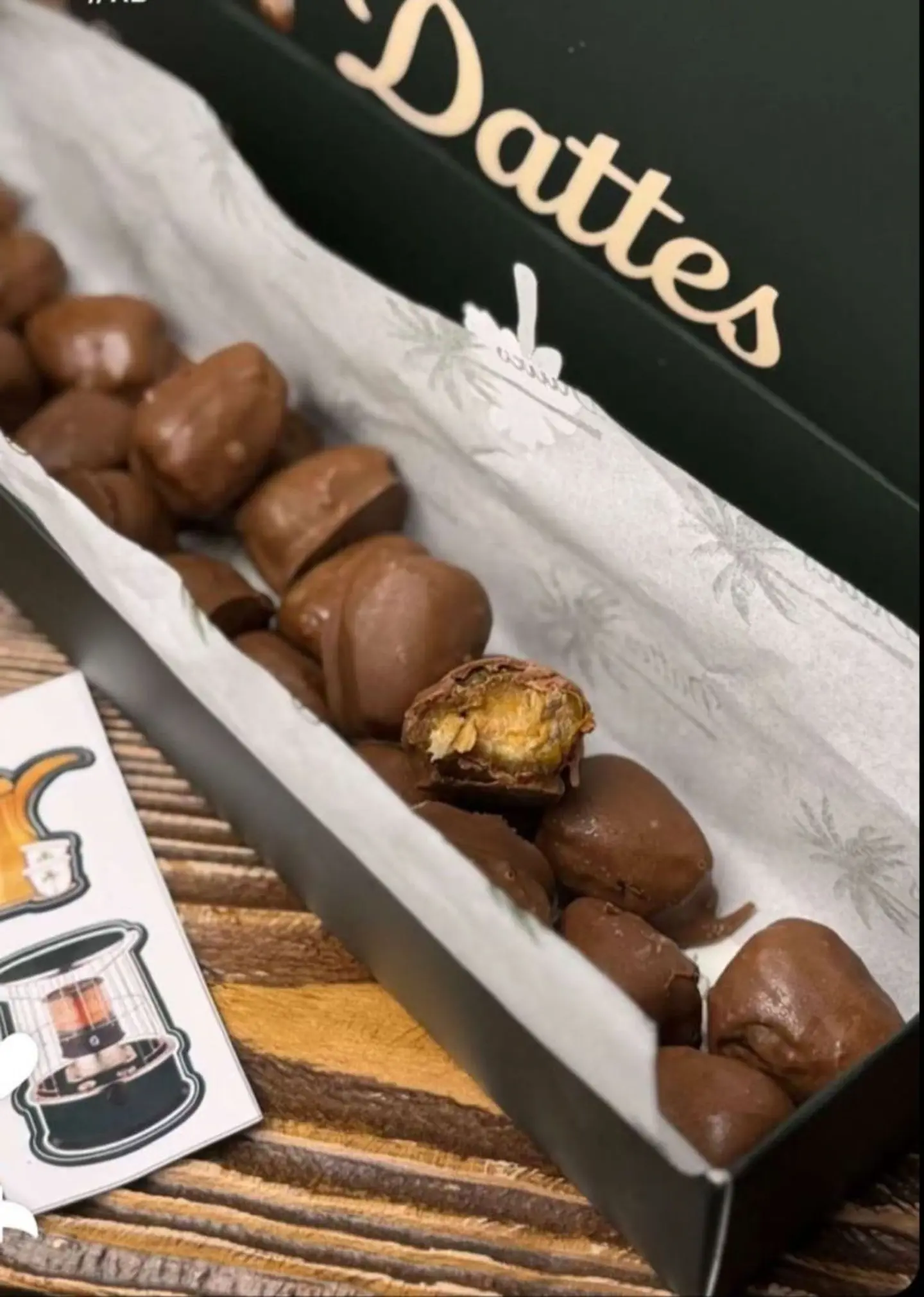 تمر محشى مغطى شوكليت 00633