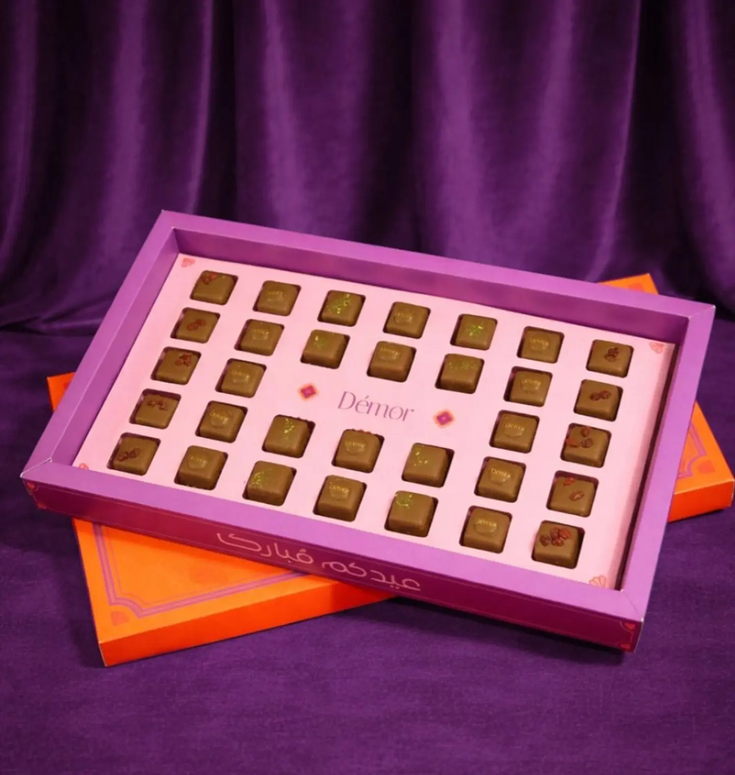 صندوق شوكلاته مكشوفه 05197