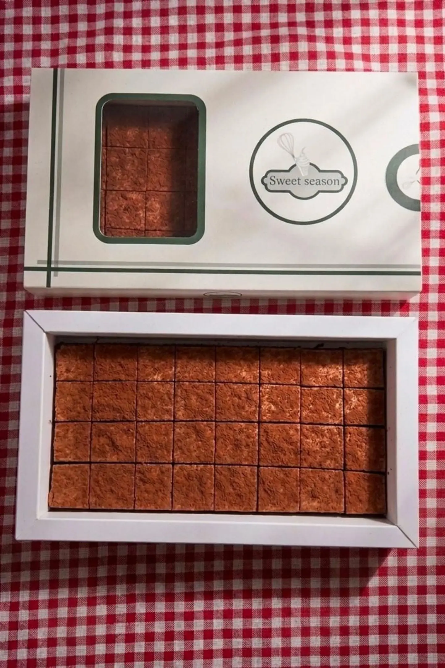 Gemini Chocolate Small 005137