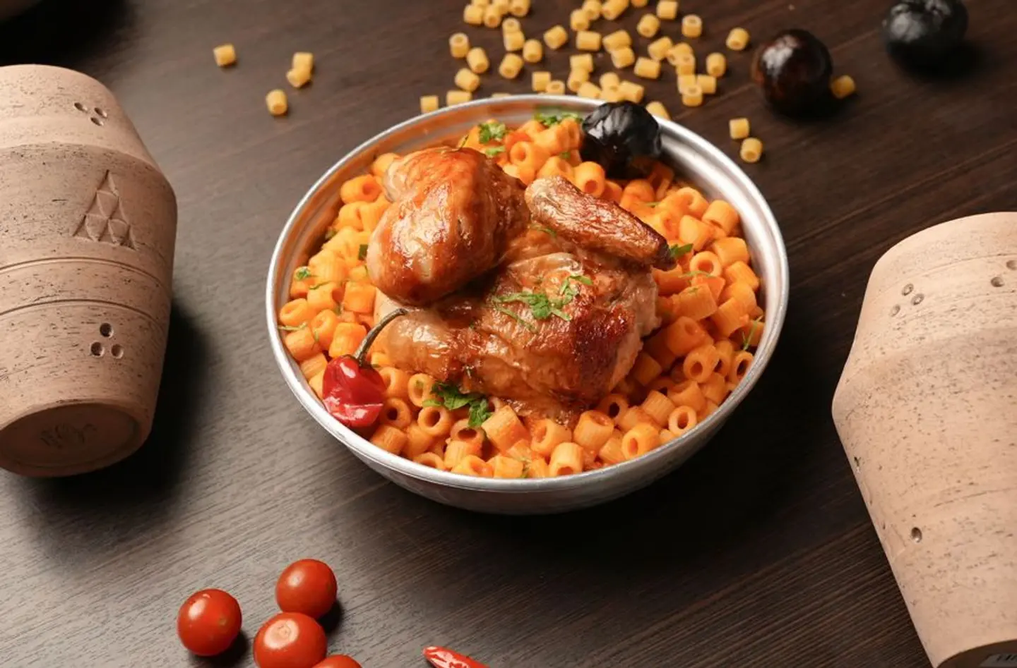 دجاج شواية مع مكرونة (نصف حبة)