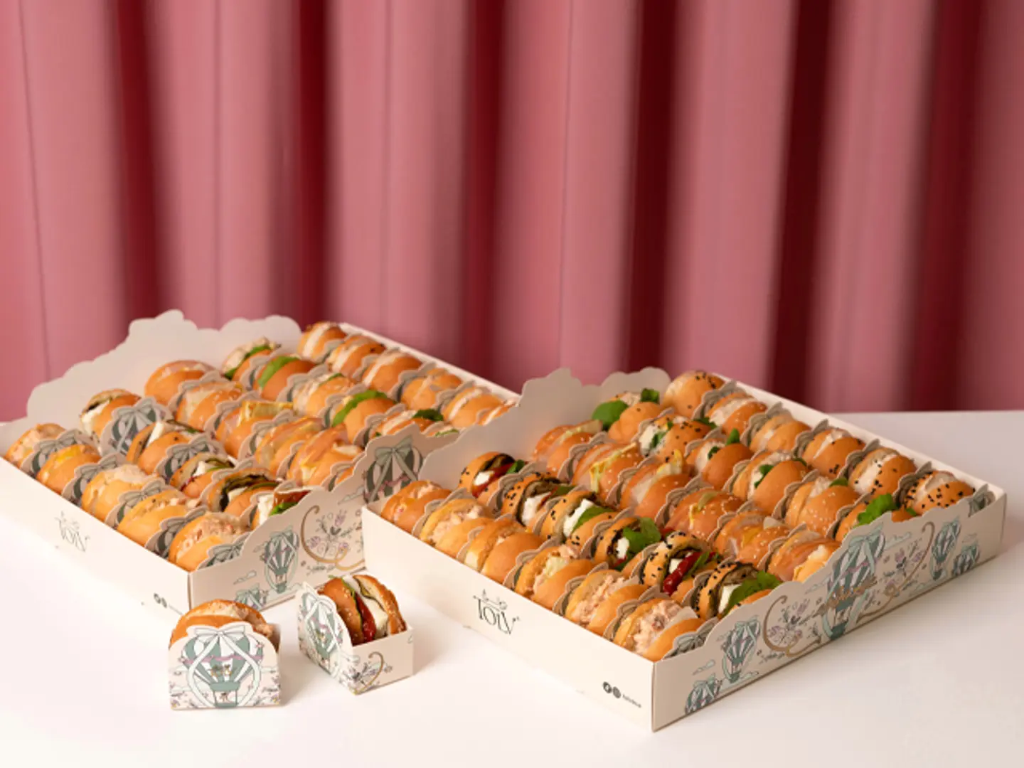 عيّد مع تولف