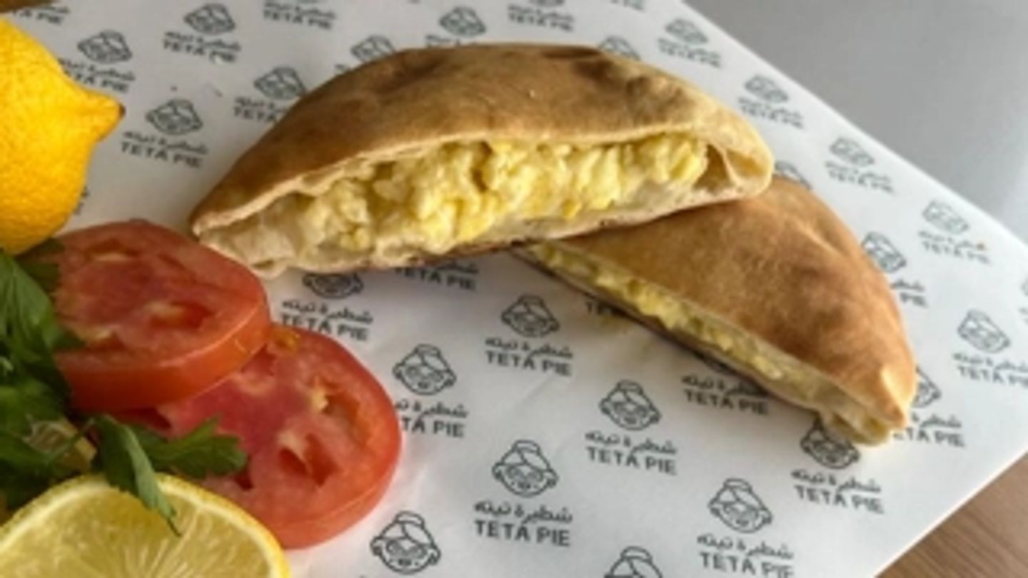 Fried Eggs With Cheese