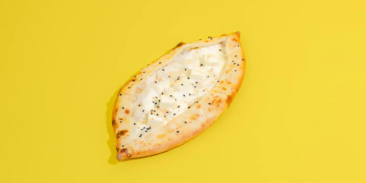 جبن فيتا بالعسل