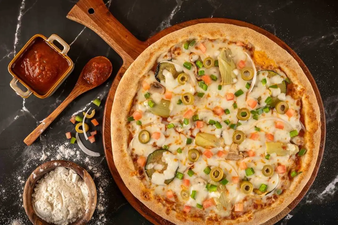 بيتزا خضار سوبريم كبيرة