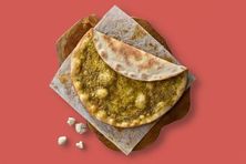 منقوشة زعتر وجبنة