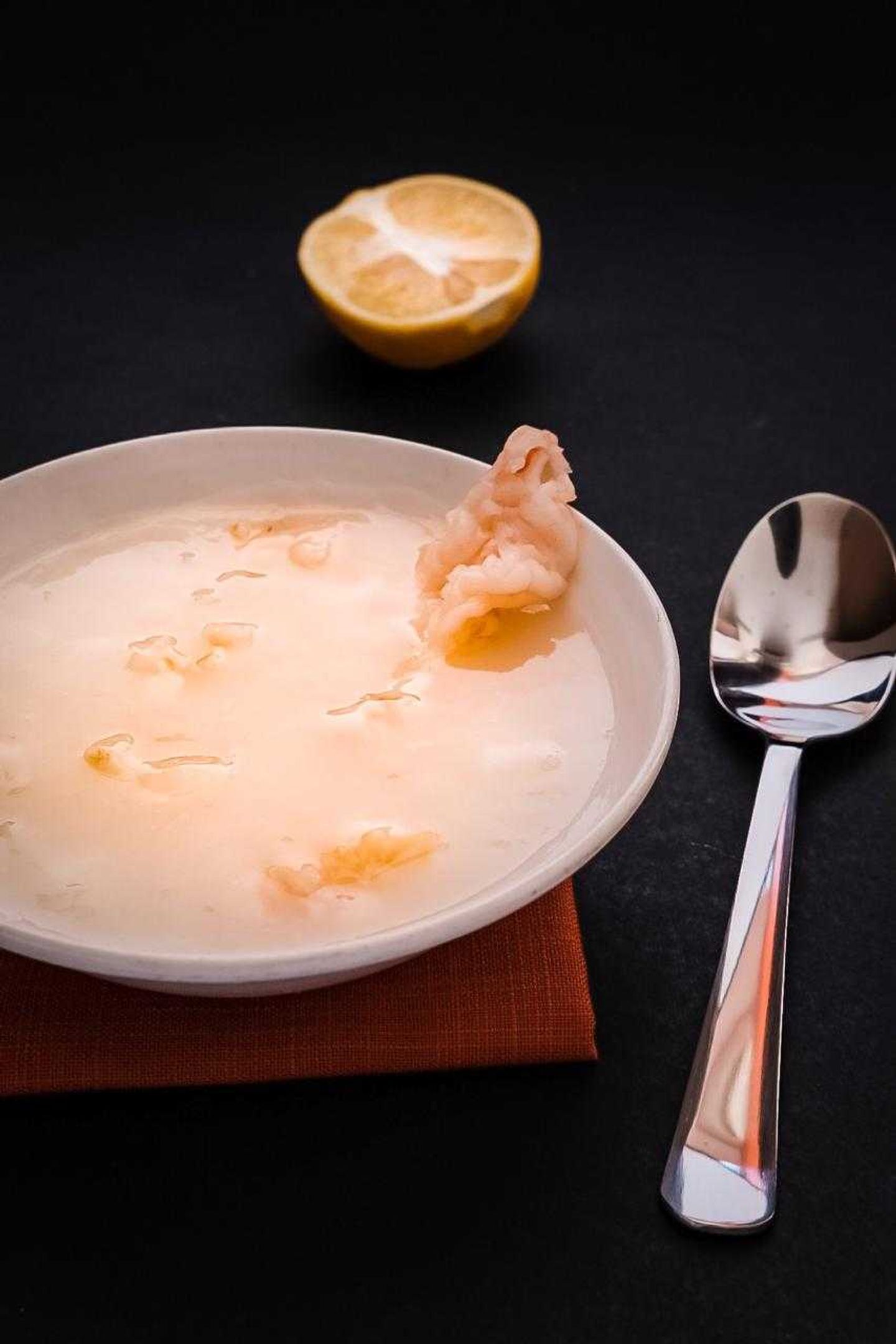 شوربة الماكولات البحريه