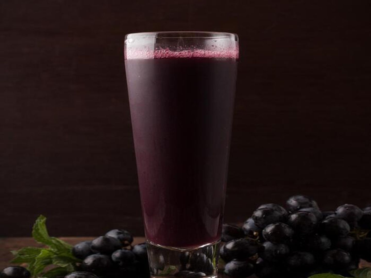 عنب اسود