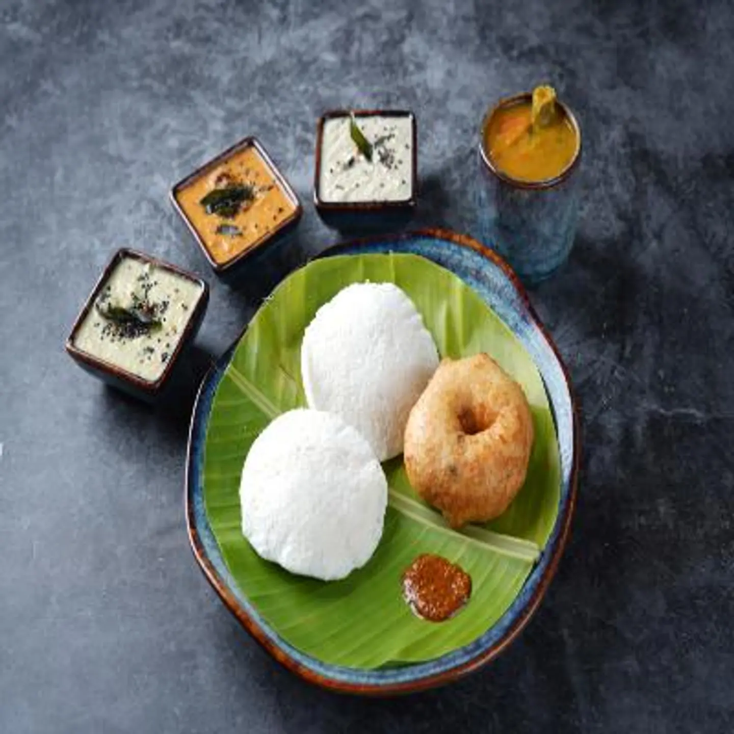 إيدلي فادا ( ٢ + ١)