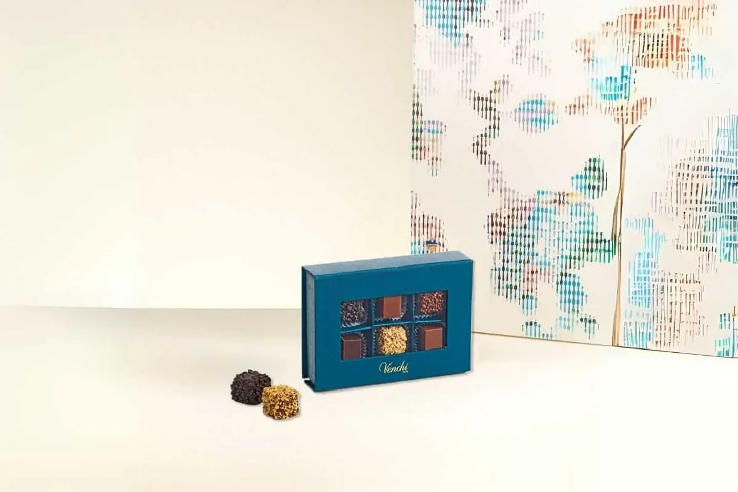 Blue Gift Box Of 6 Assorted Pralines 77 G