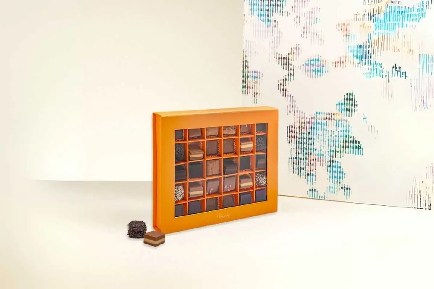 Orange Gift Box 30 Assorted Pralines 389 G