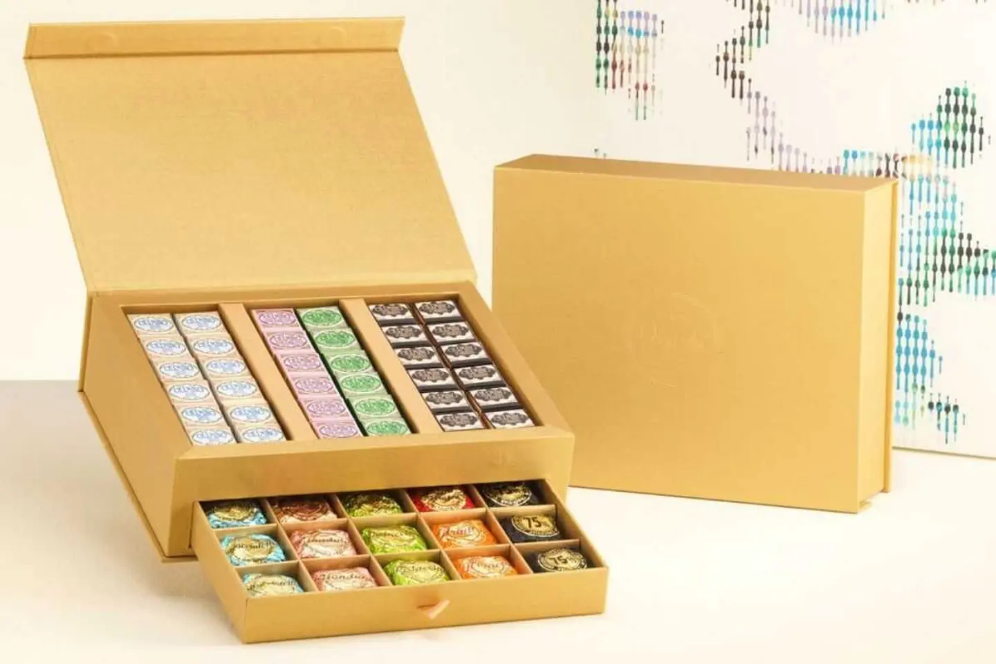 Prestige Giftbox With Assorted Chocolates 800 G