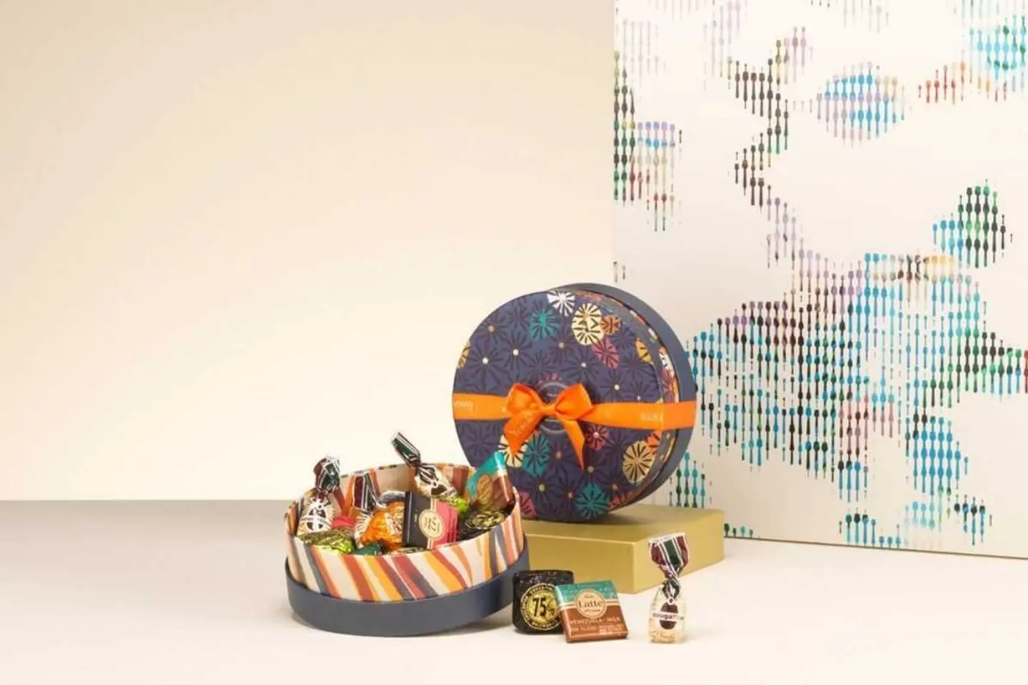 Murrine Small Hamper With Assorted Chocolates 164 G