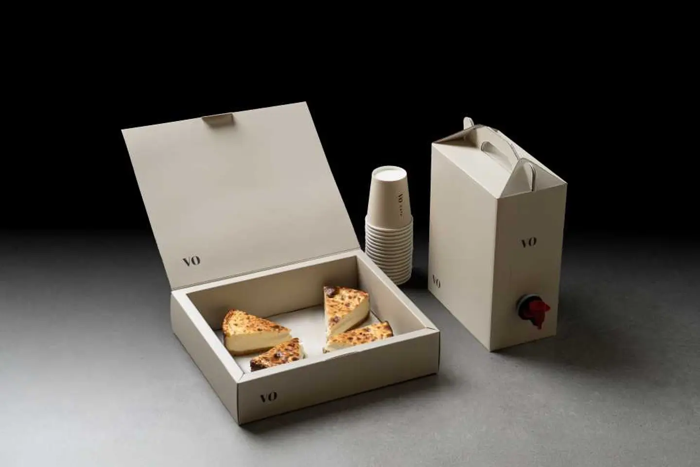 اوفر بوكس تشيز مدريد ٤ قطعة + بوكس قهوة اليوم ٢ لتر