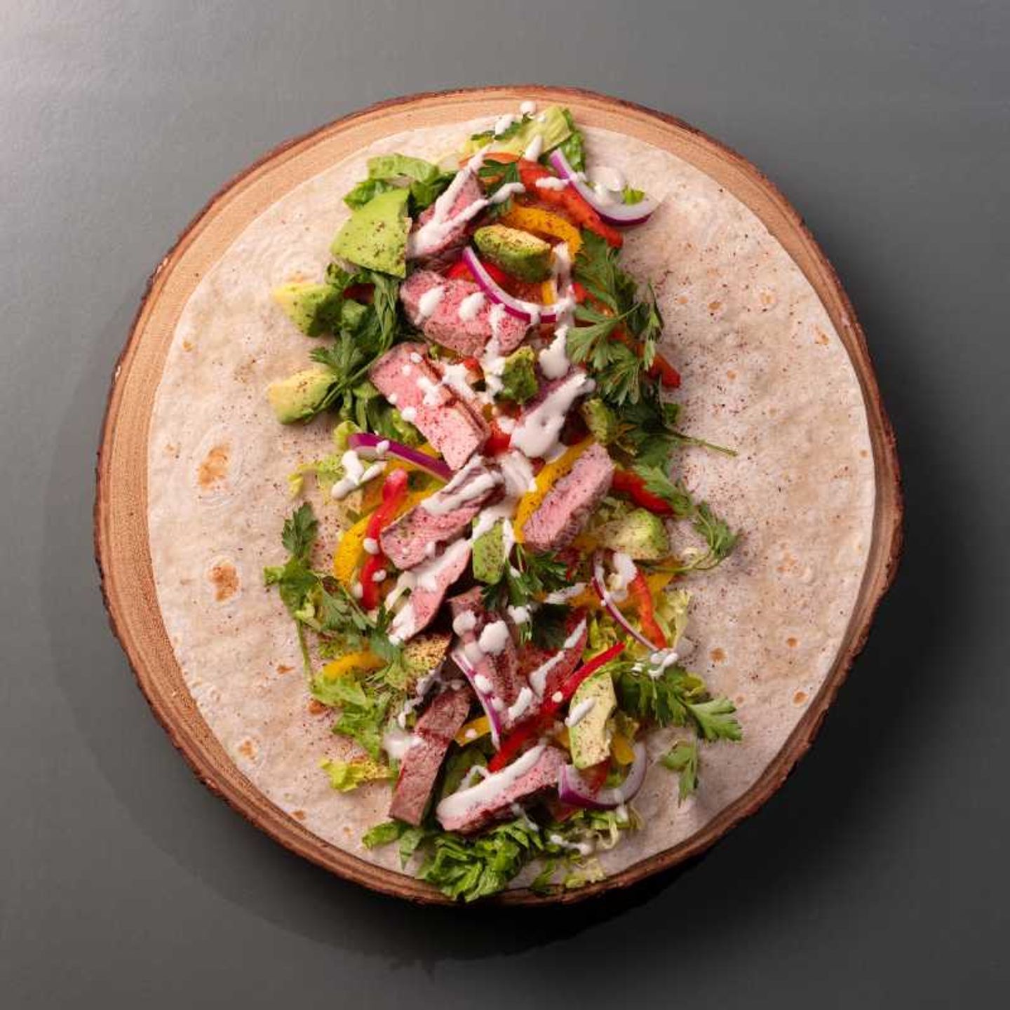 Mediterranean Steak Wrap (735 Cal)