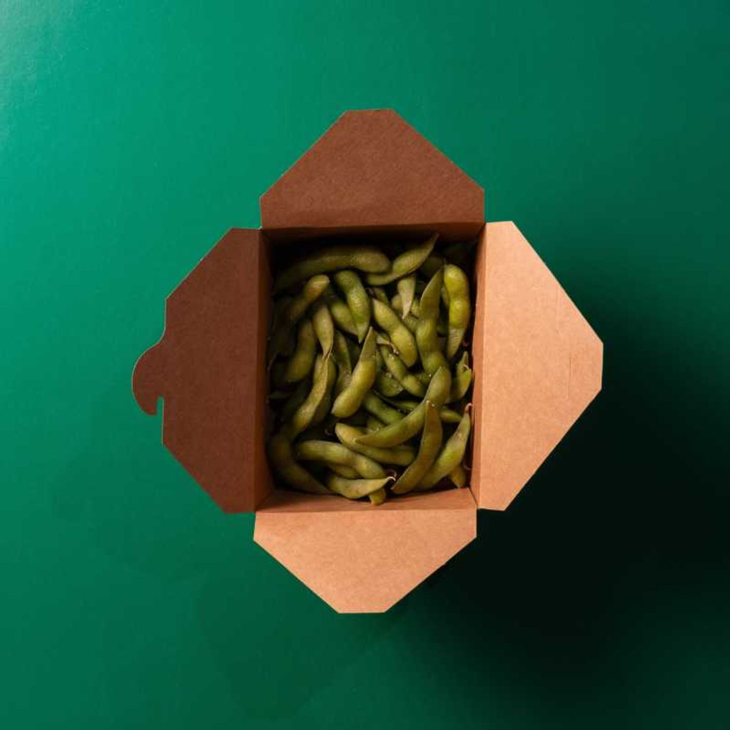 Sea Salt Steamed Edamame (195 Cal)