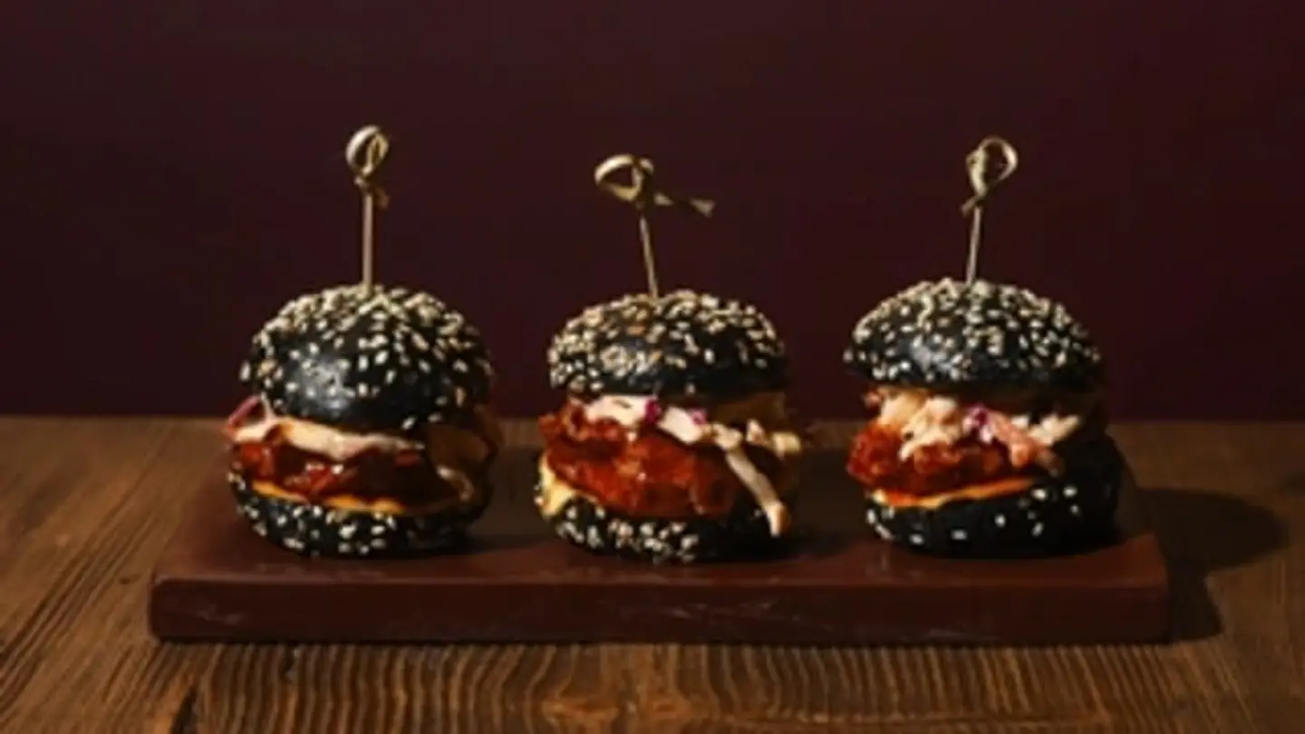 بلاك اند سويت دجاج