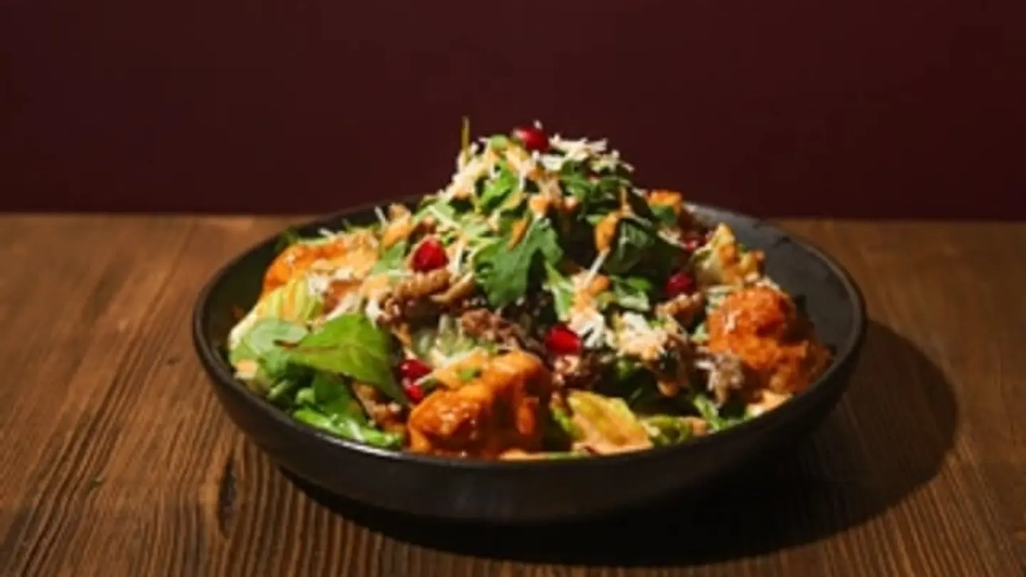 سلطة الدجاج الحار
