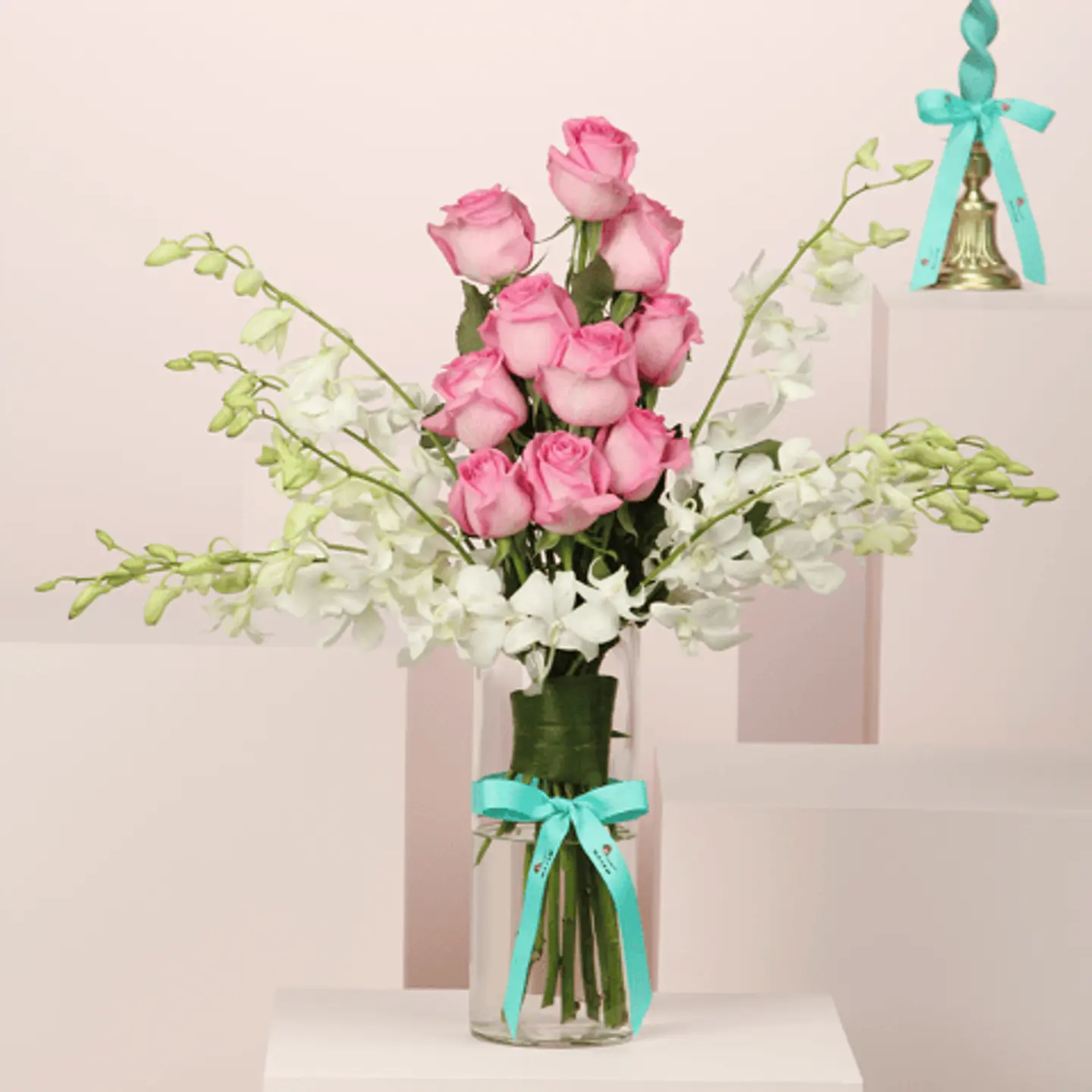 فازة الاوركيد والورد الوردي