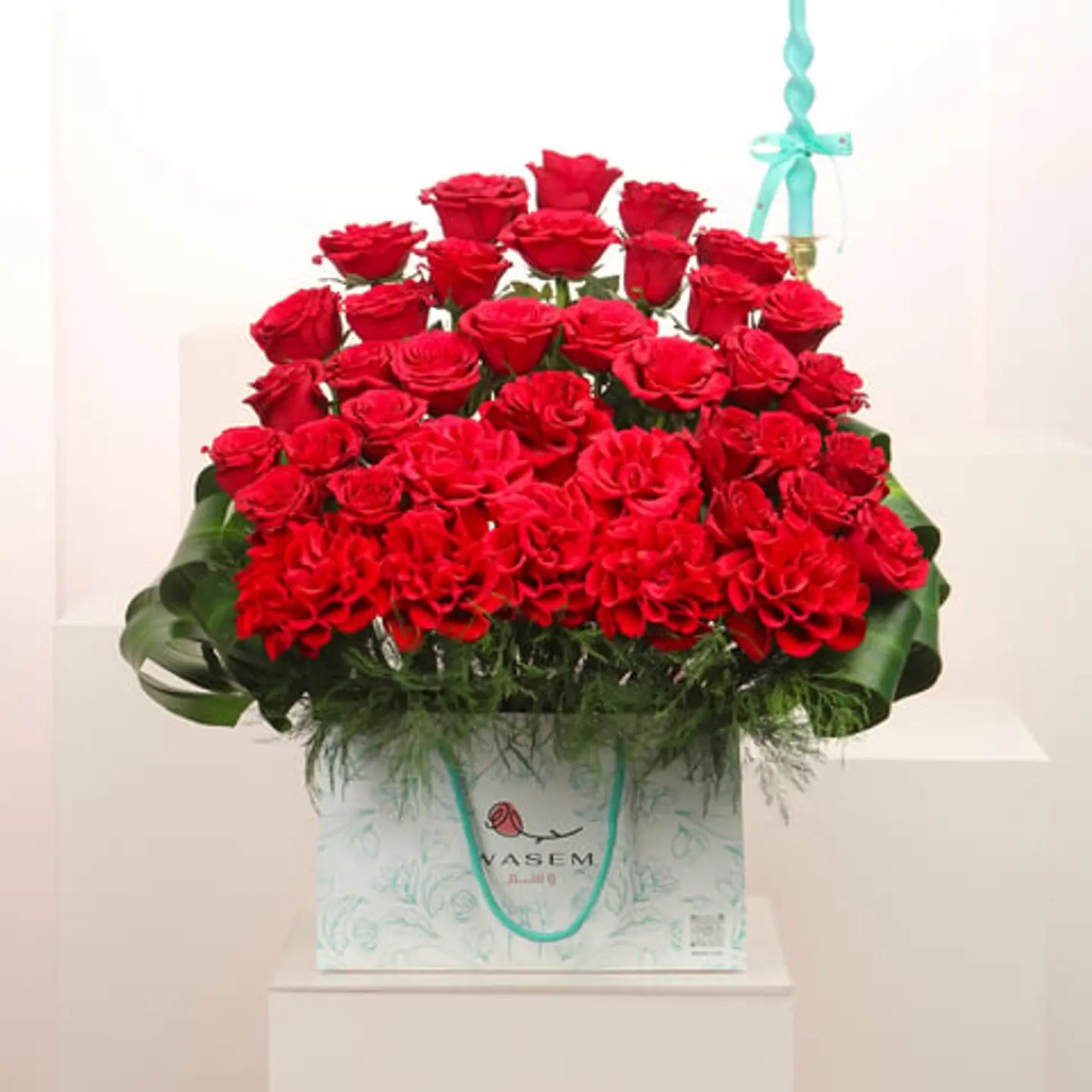 حقيبة مليئة بالحب