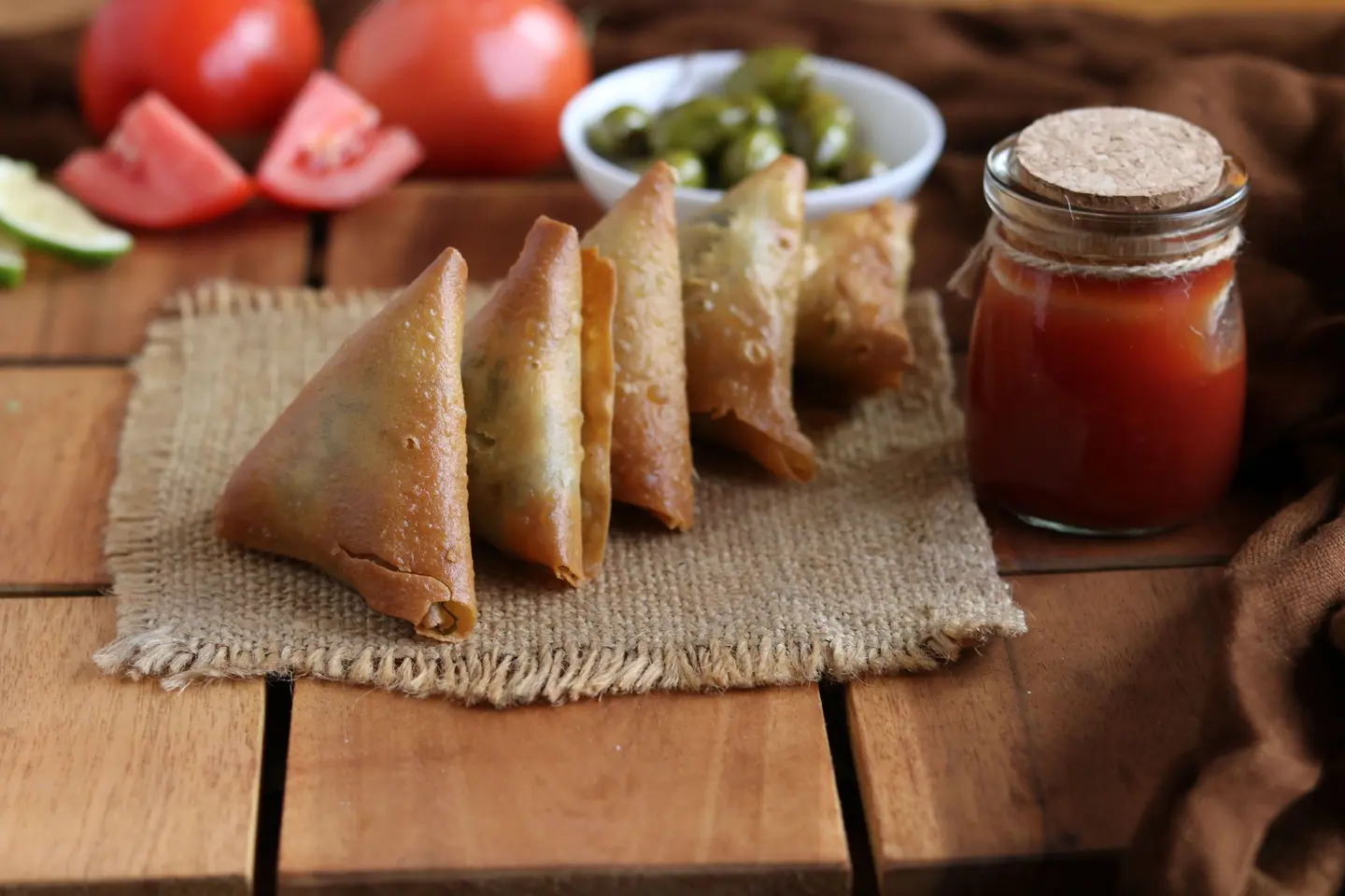 سمبوسك لحمة (حبة)