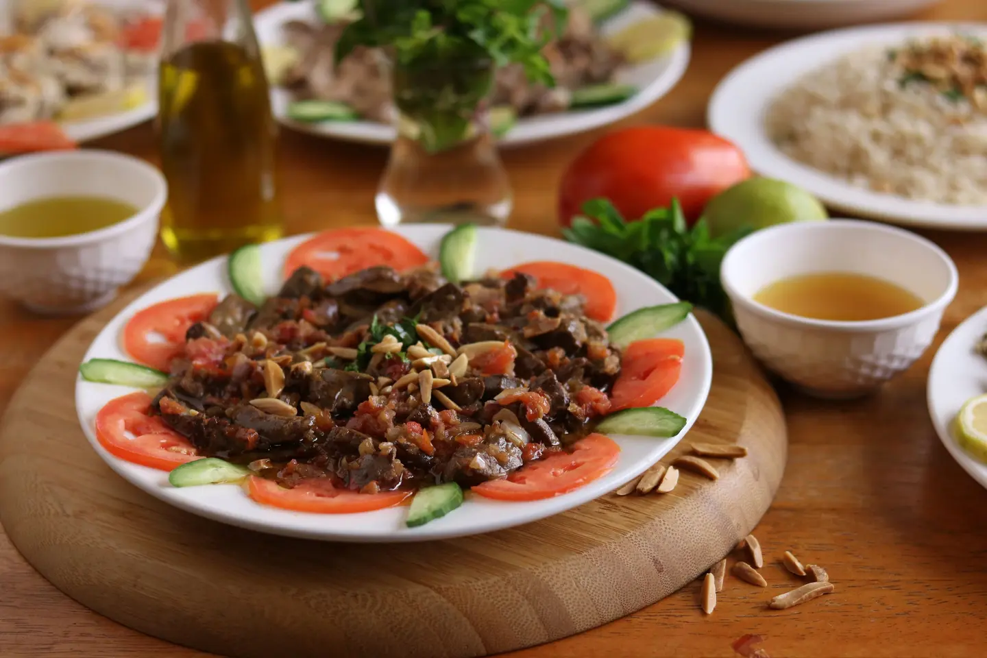 كبدة مقلية بالبصل و الطماطم