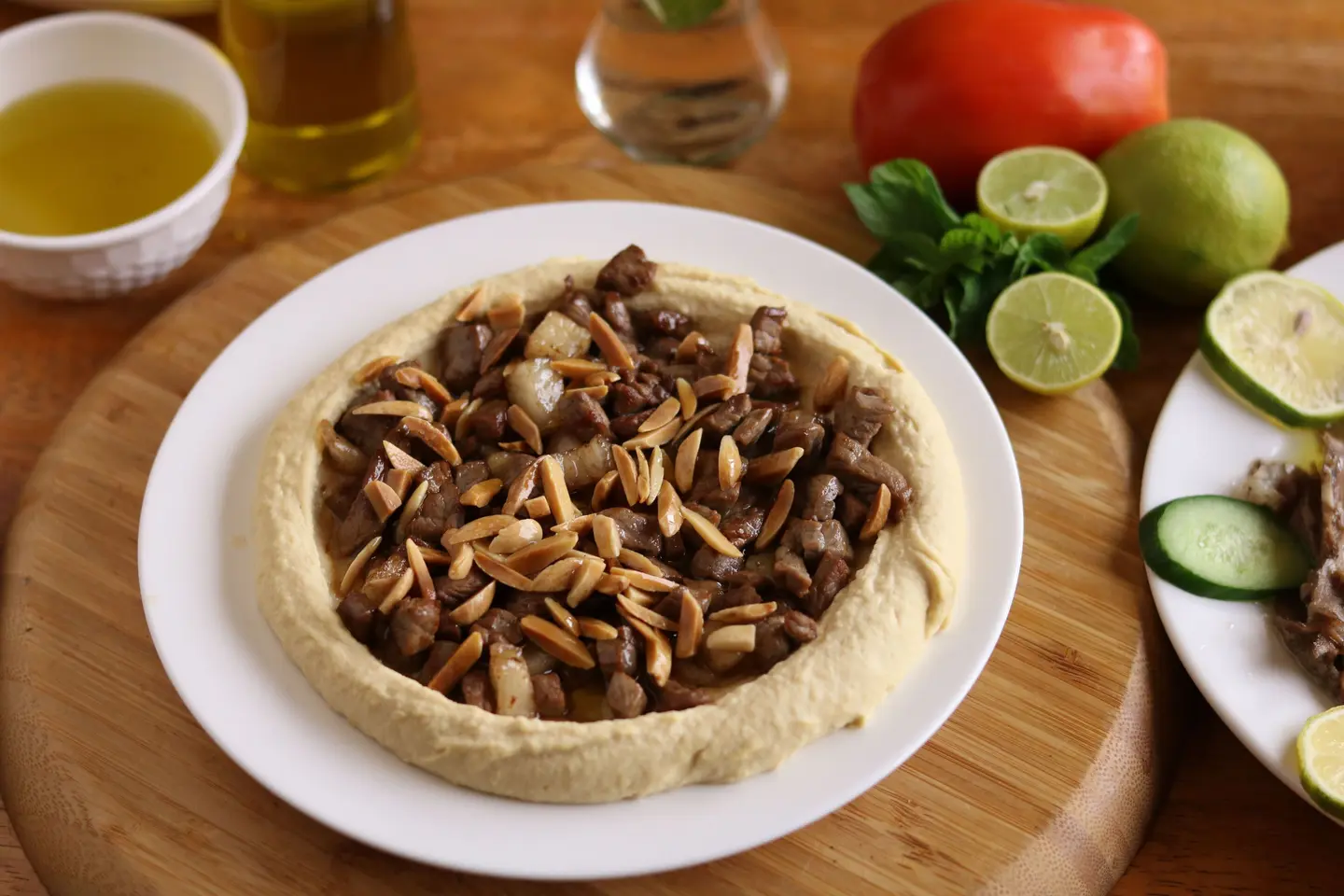 حمص باللحمة (صحن)