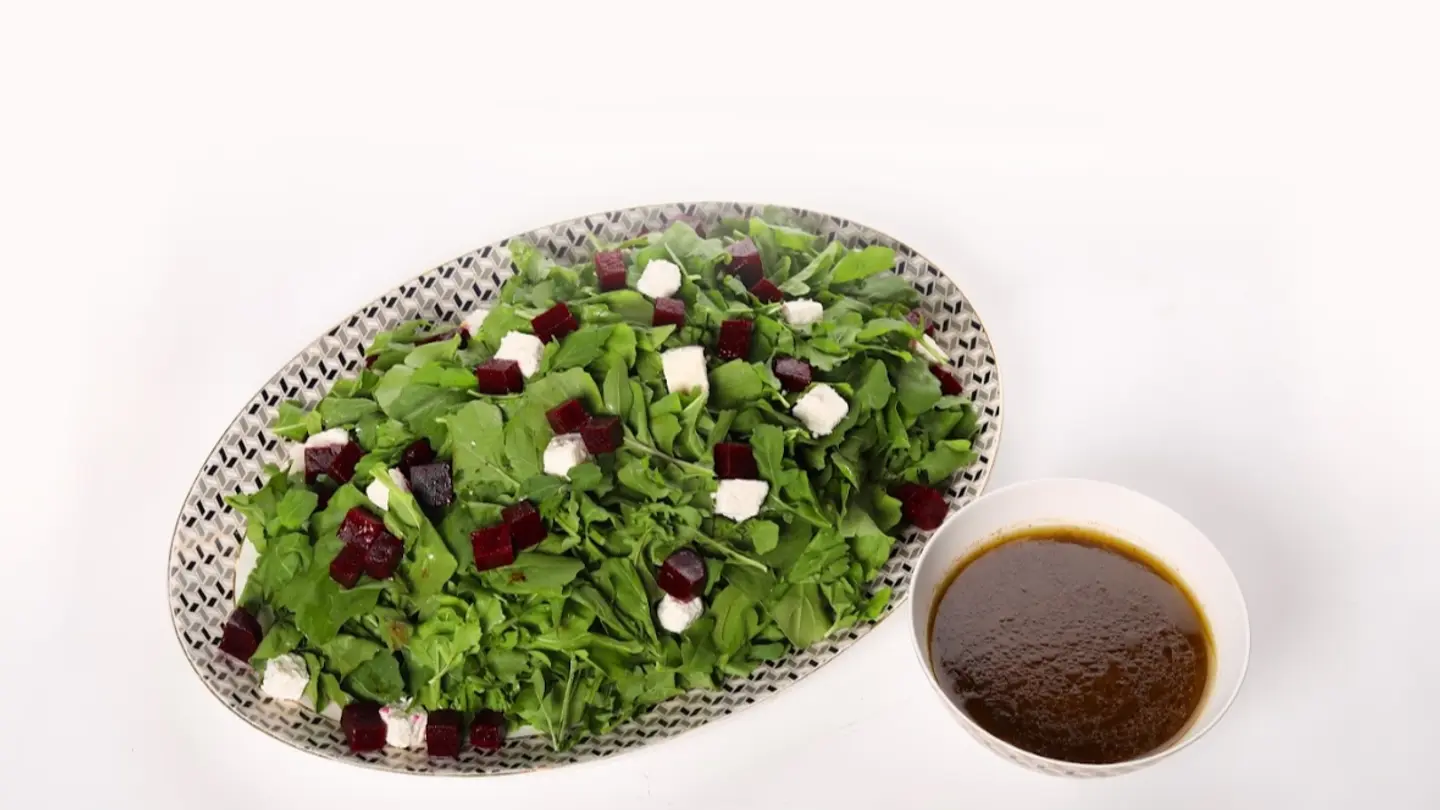 صينية سلطة الجرجير والشمندر ( 1كغ )