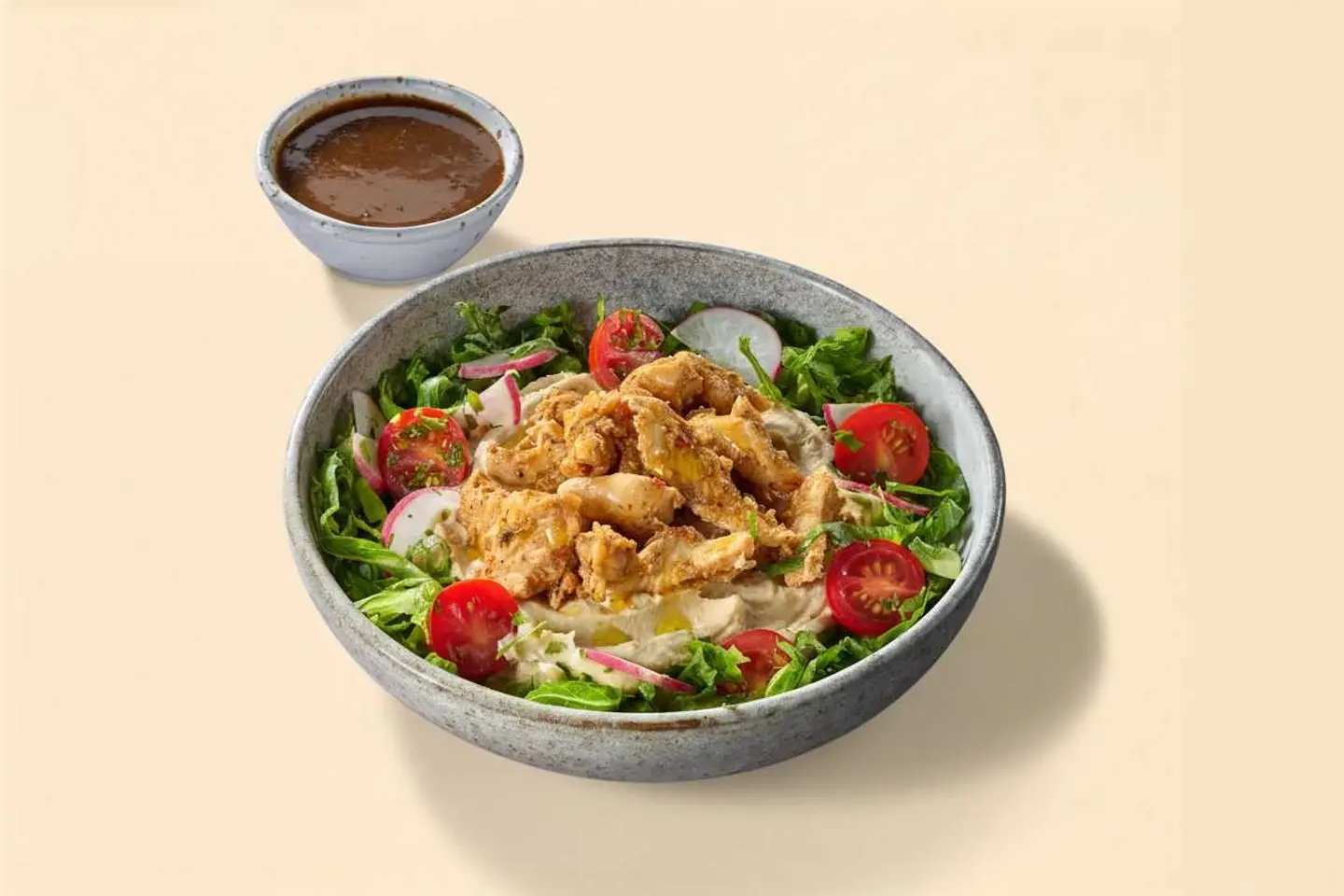 وعاء الحمص ودجاج الشوارما