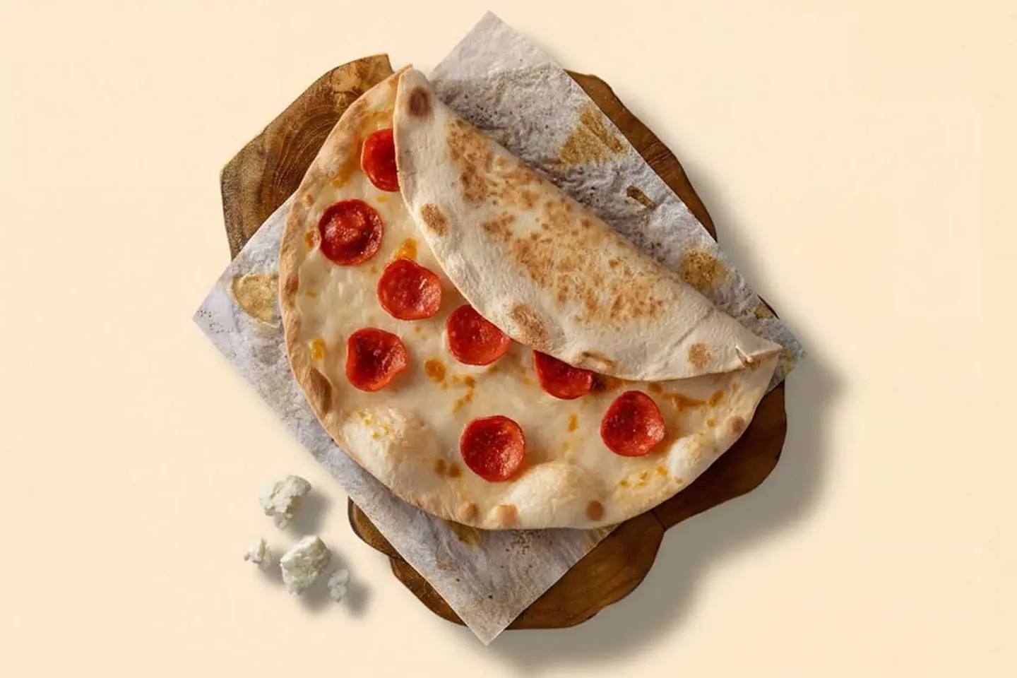 Akkawi Pepperoni Manakeesh