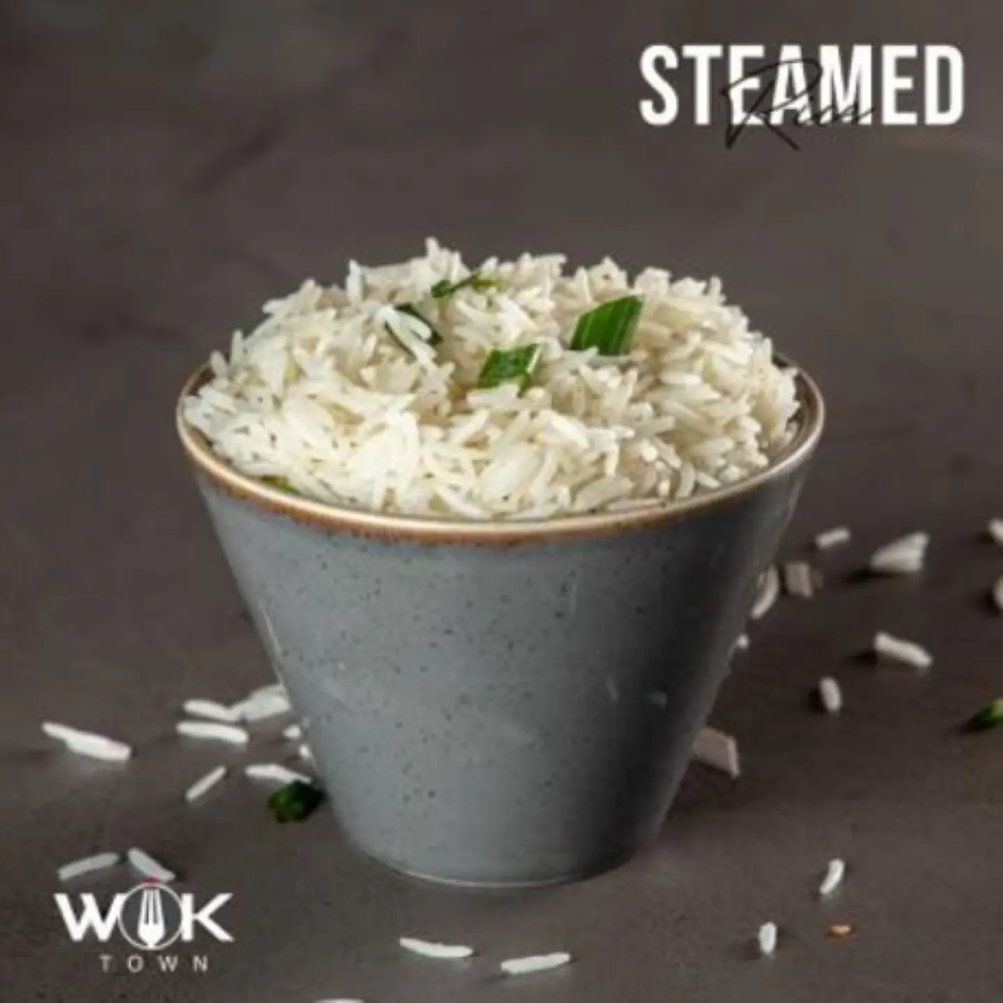 أرز مطهو على البخار