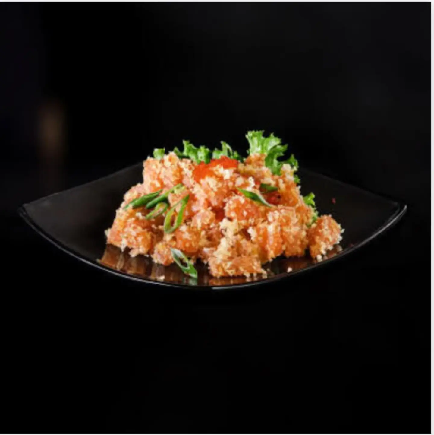 سلطة السلمون المقرمشة