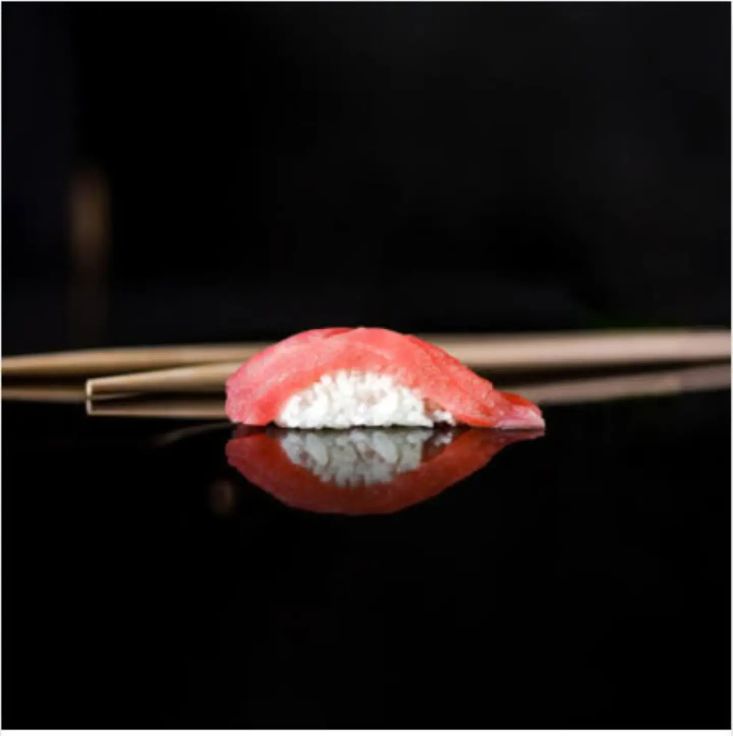 تونه سوشي 2 قطعة