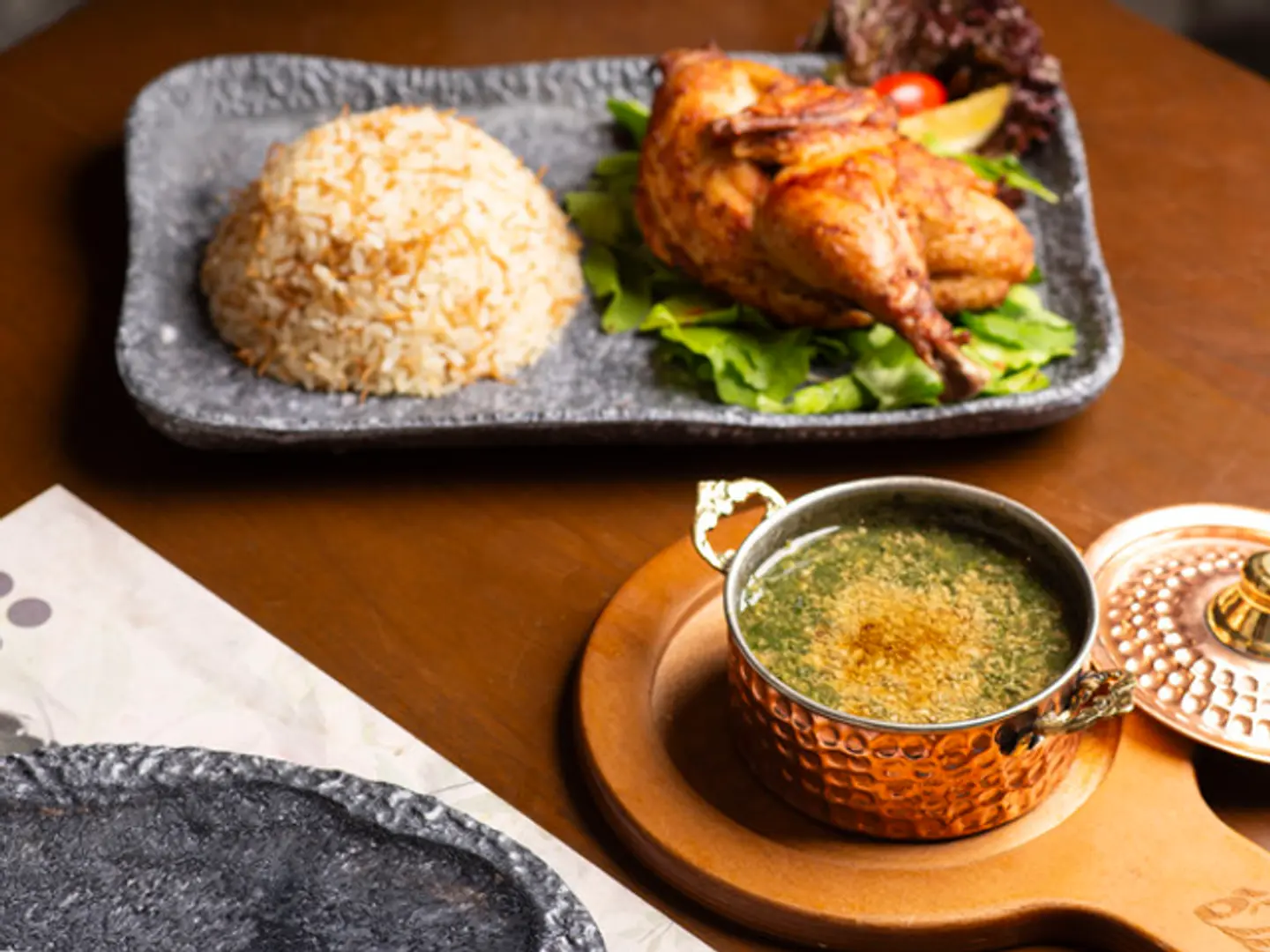 وعاء ملوخية بالدجاج