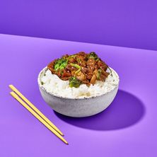 لحم بقر منغولي مع الأرز