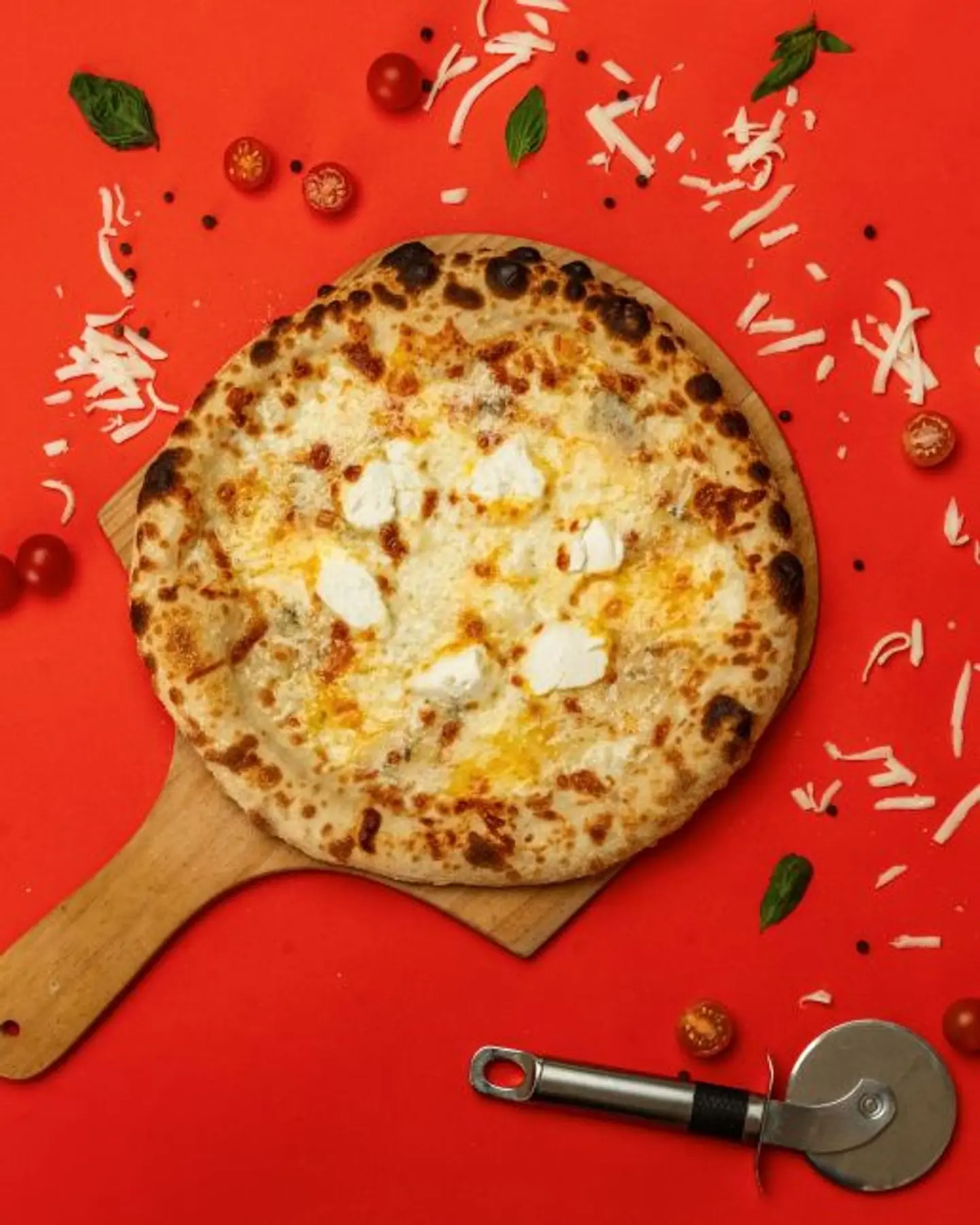 Quattro Formaggi Pizza M