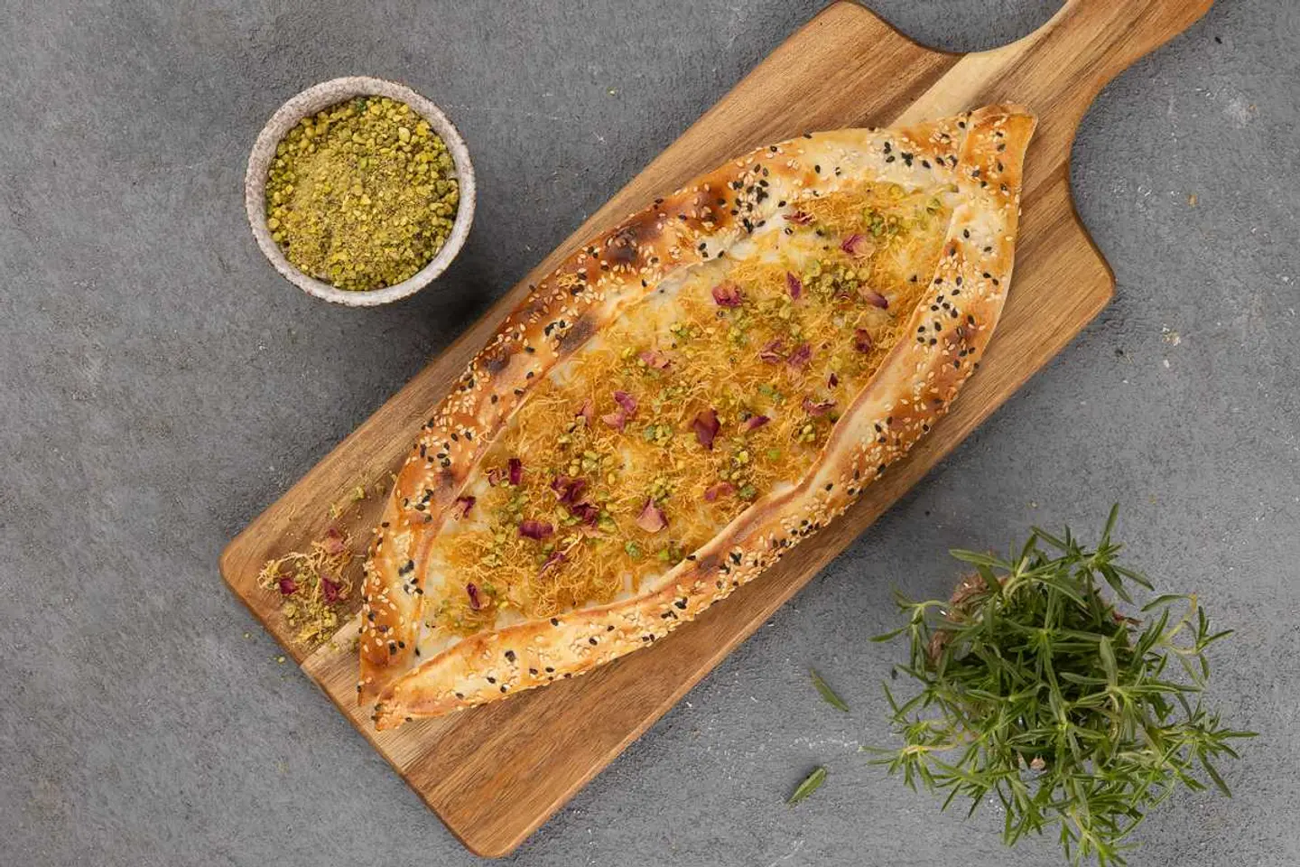 فطيرة الكنافة و الجبنة