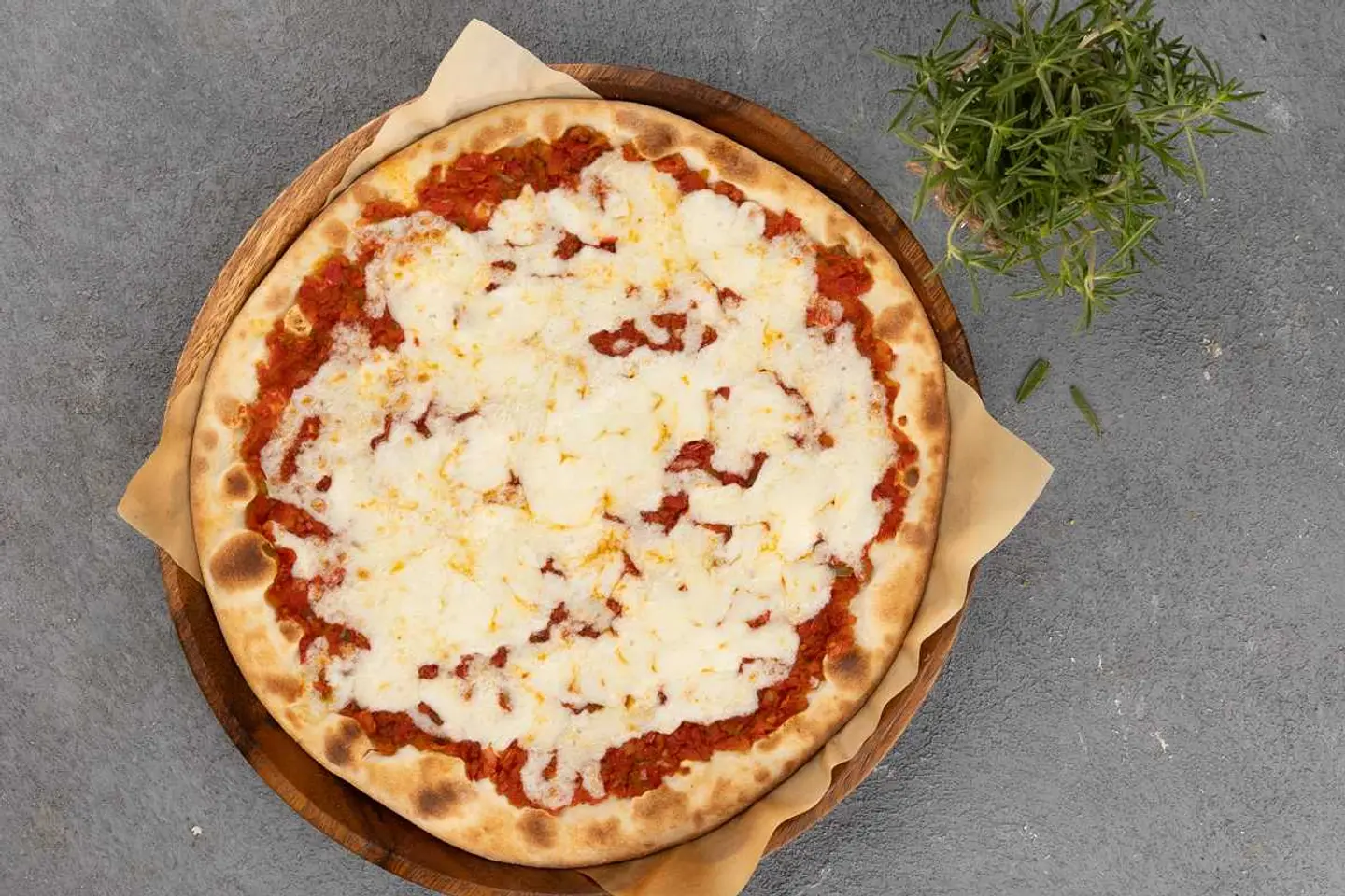 مناقيش المحمرة وقشقوان