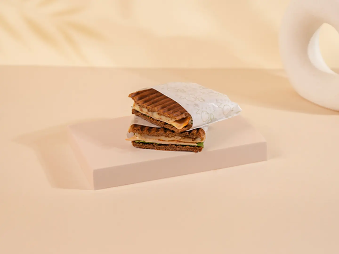 بانيني الجبن والتيركي