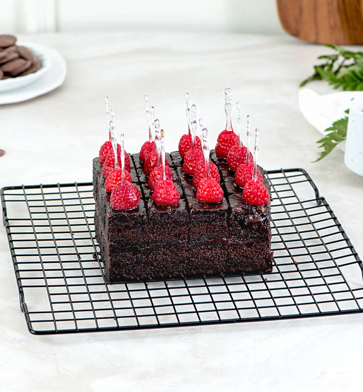 كيك الشوكولاته المقرمشة والتوت