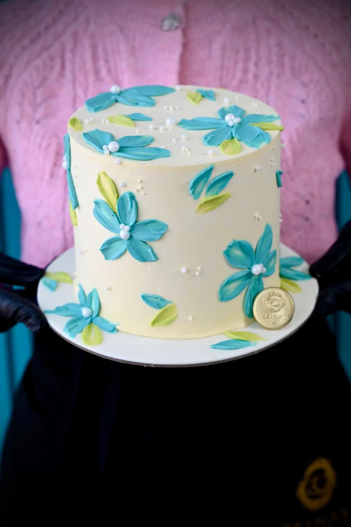 كيك الورد الأزرق