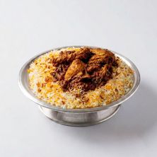 نص دجاج برياني مع الرز