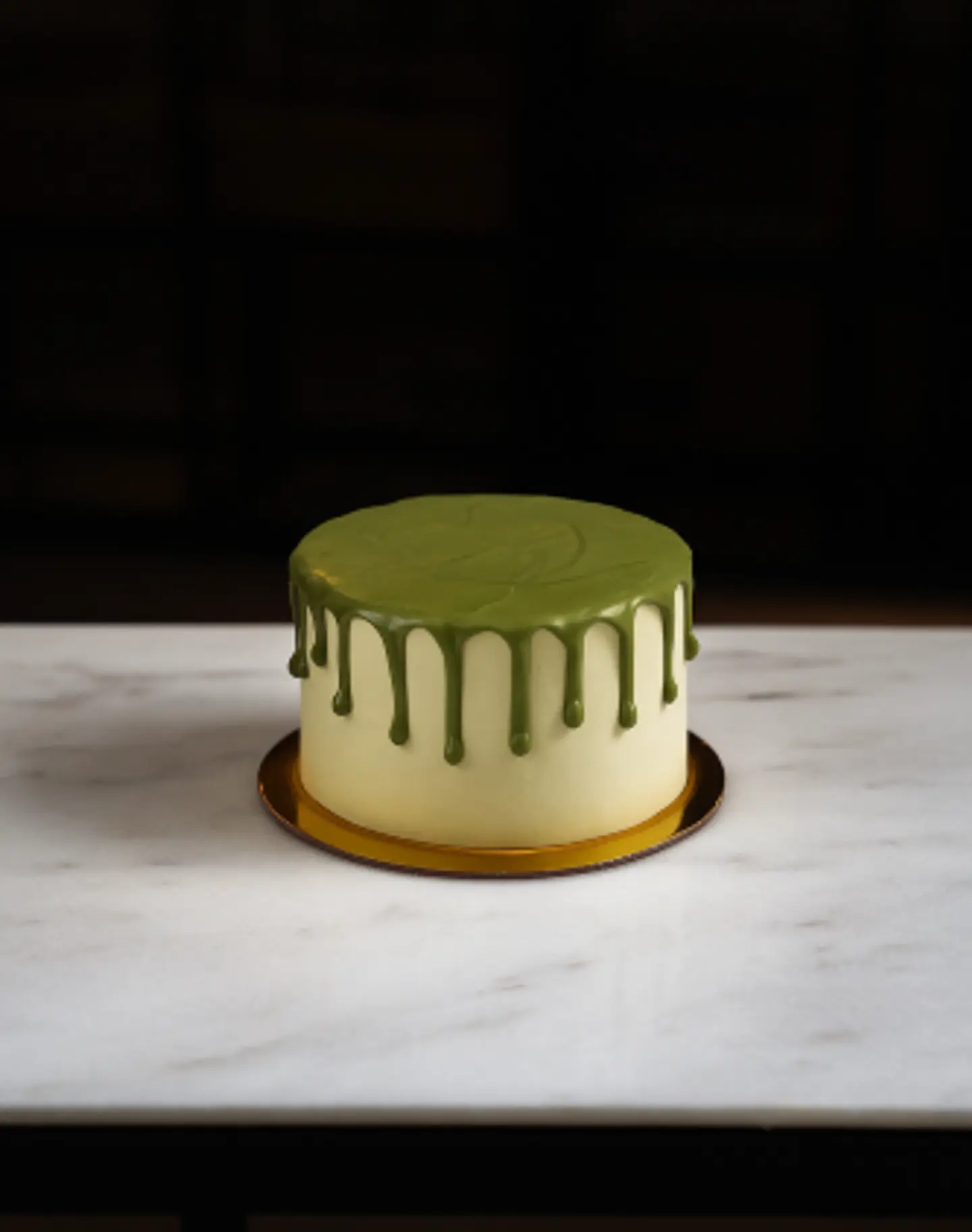 Pistachio Cake Medium