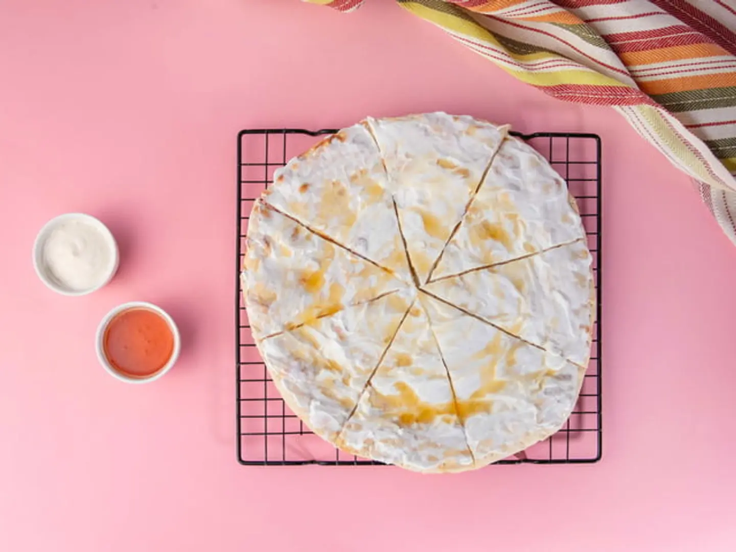 مناقيش لبنة بالعسل