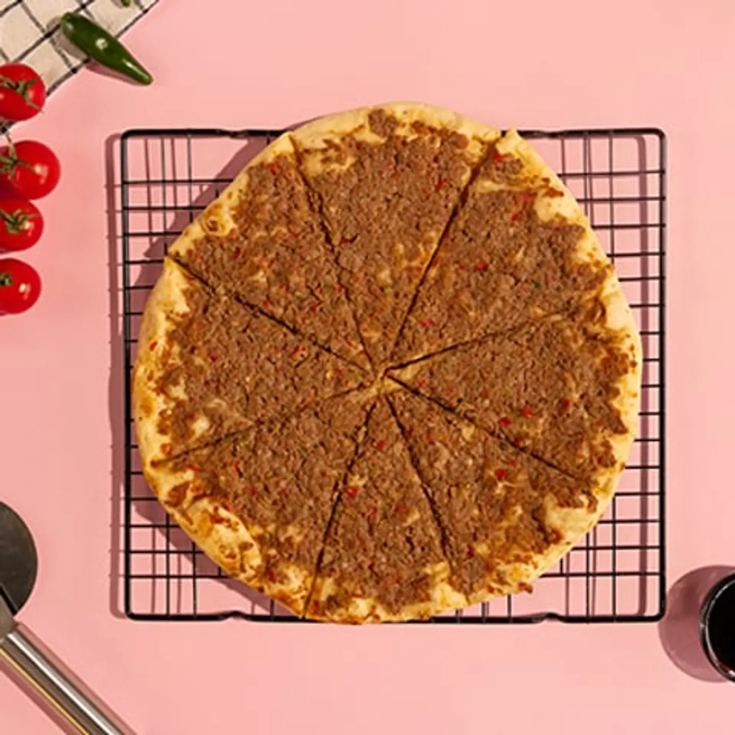 مناقيش لحم ودبس رمان