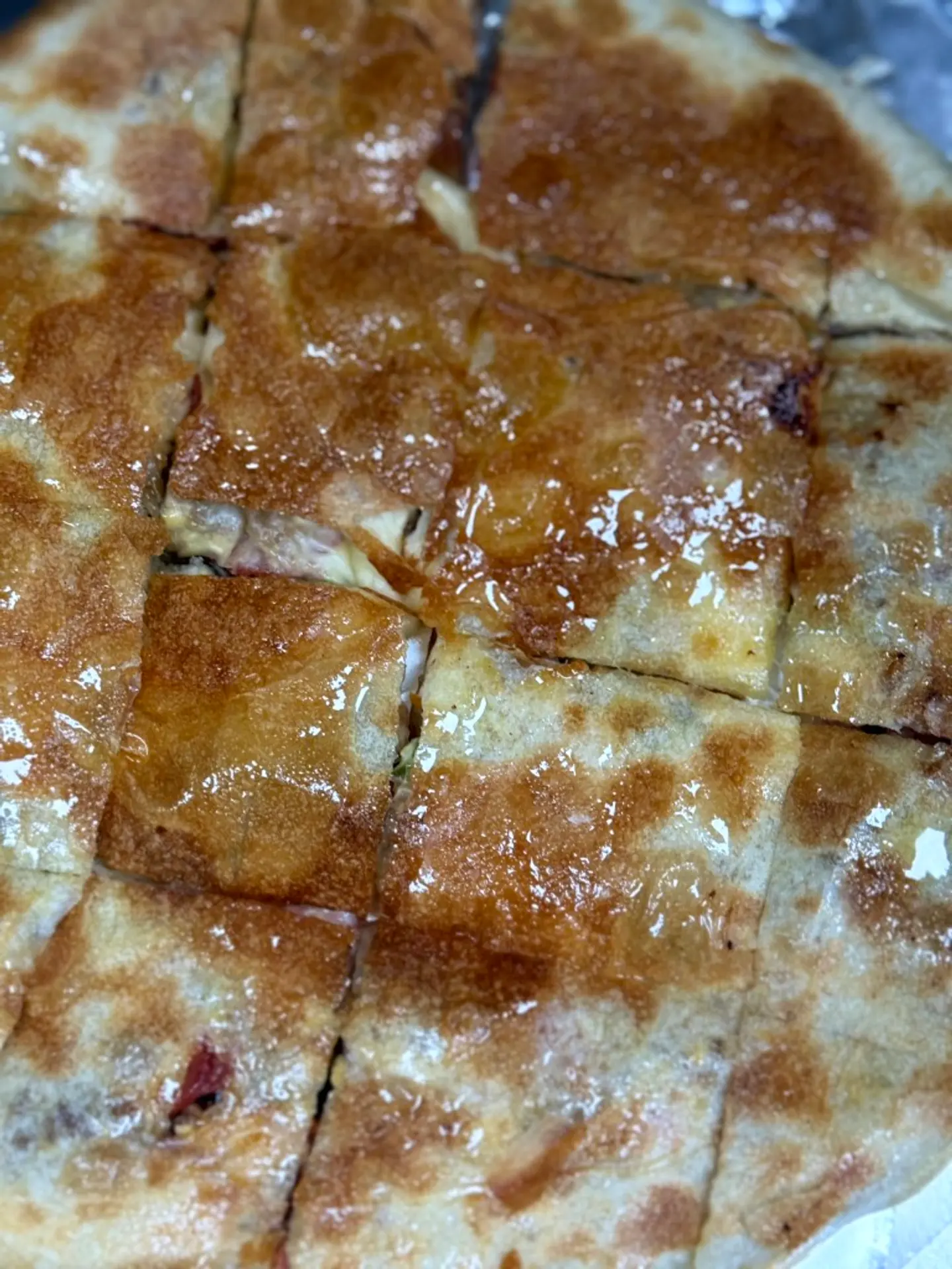 فطيرة بسطرمه كيرى وسط