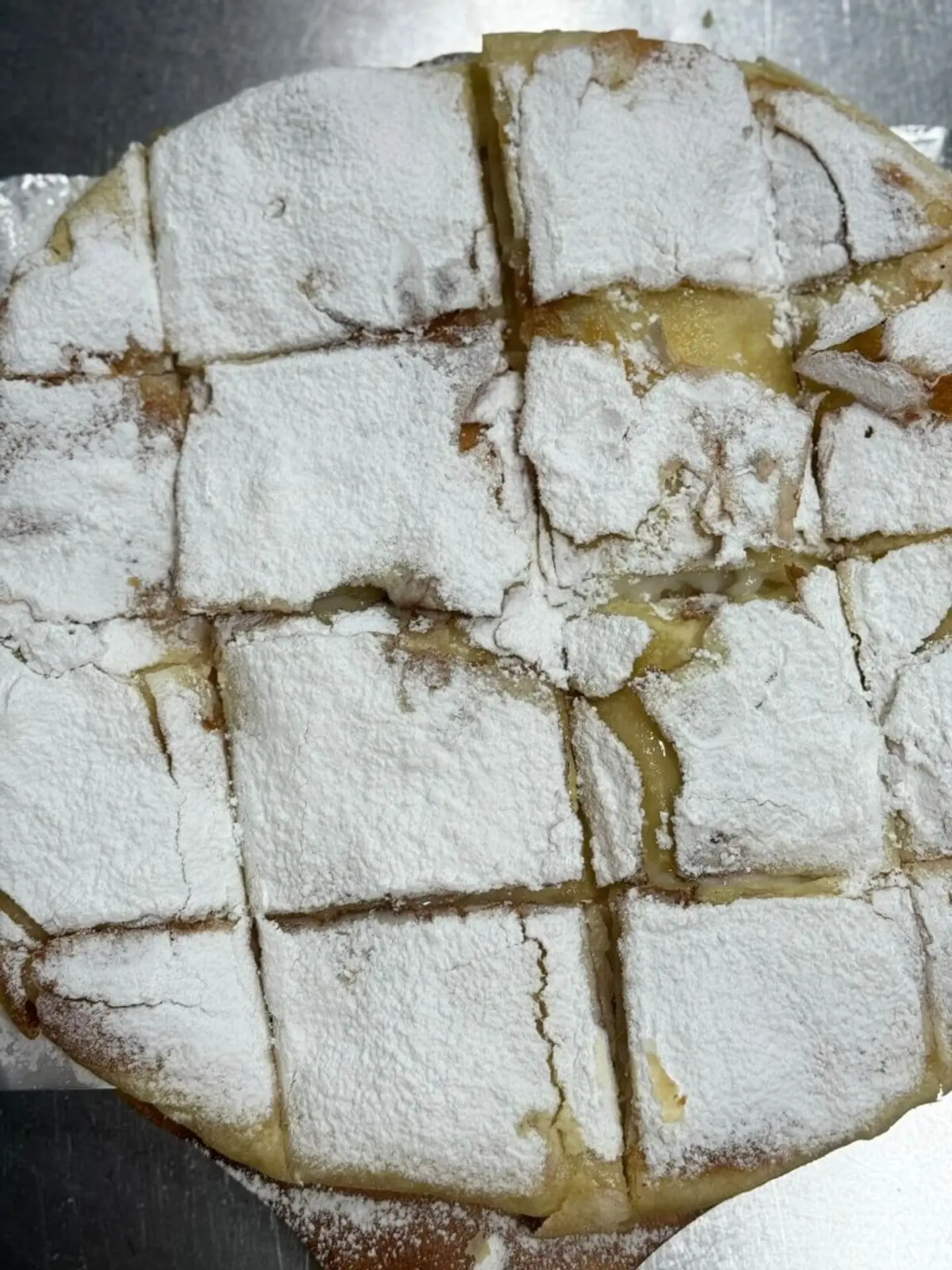 فطيرة الكاسترد وسط