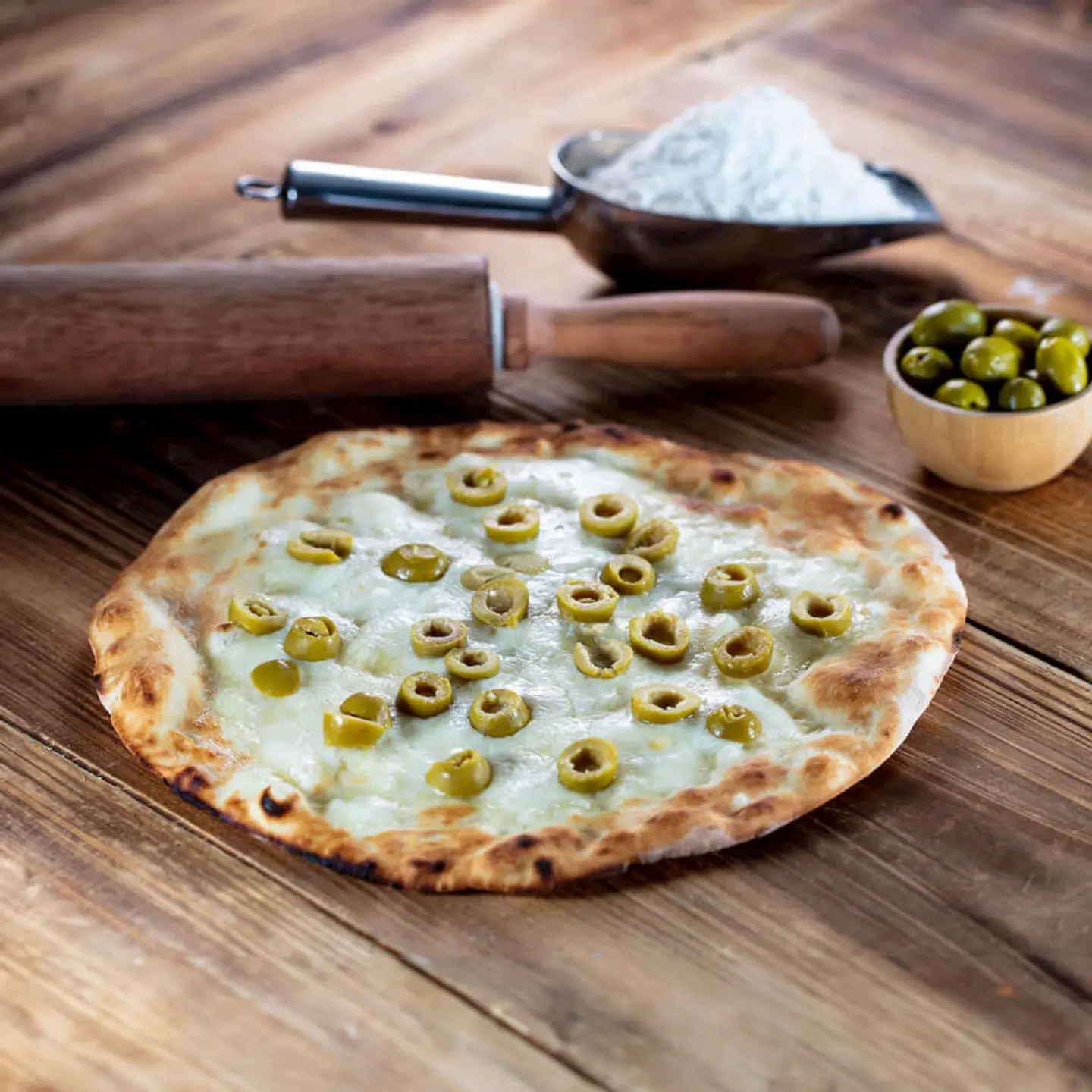 فطيرة جبن بالزيتون