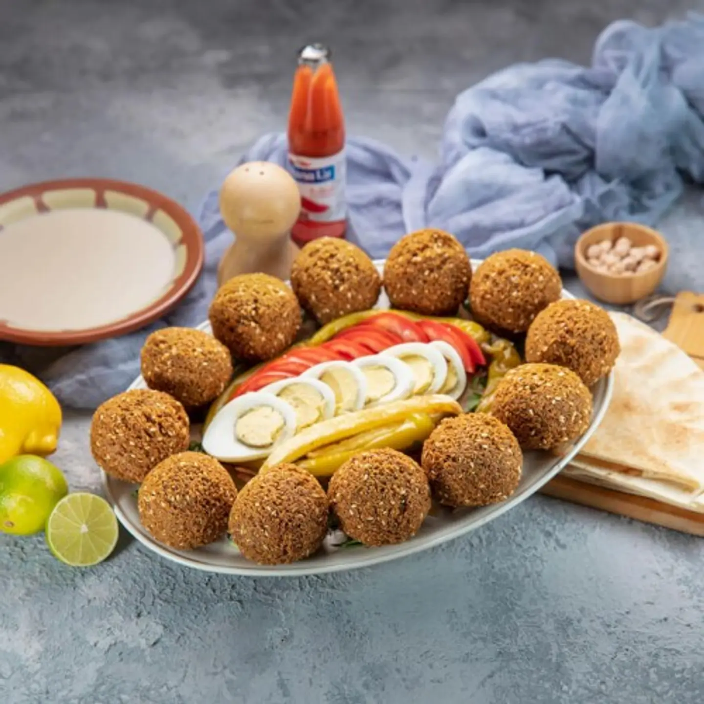 صحن فلافل كبير