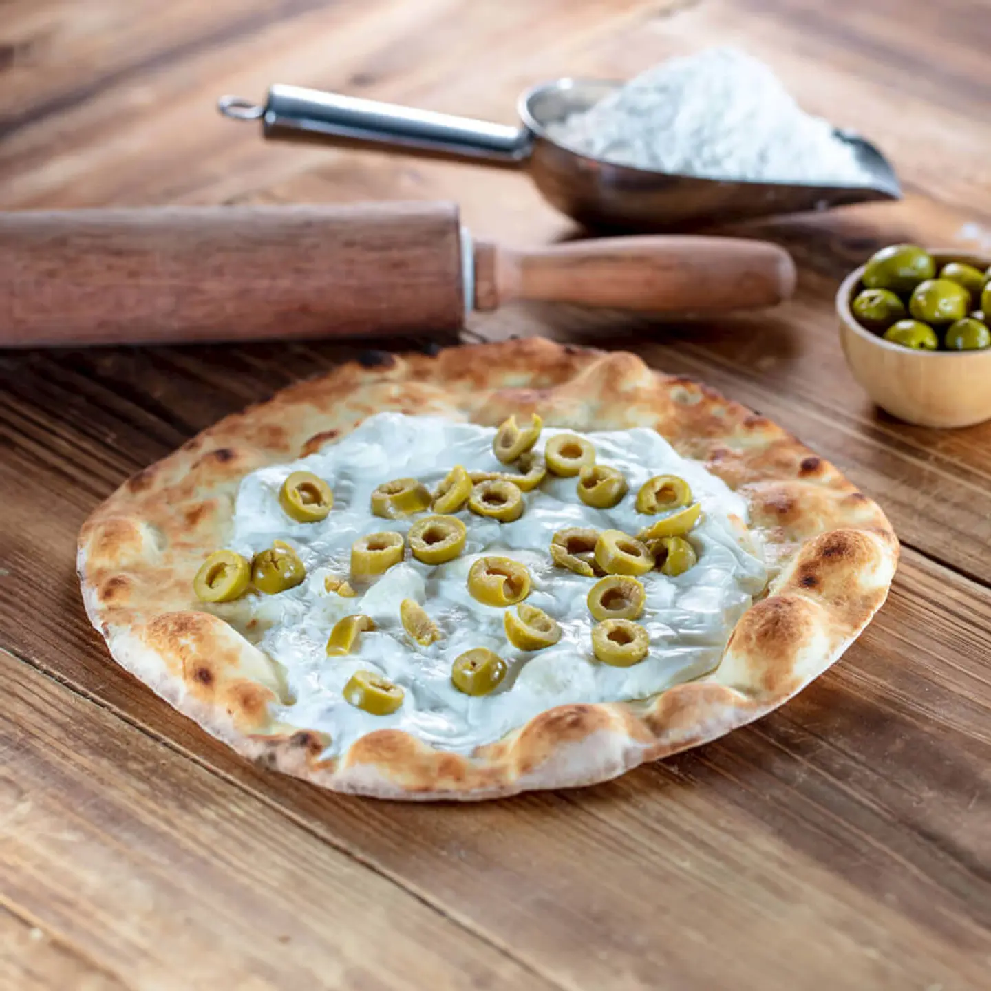 فطيرة لبنة بالزيتون