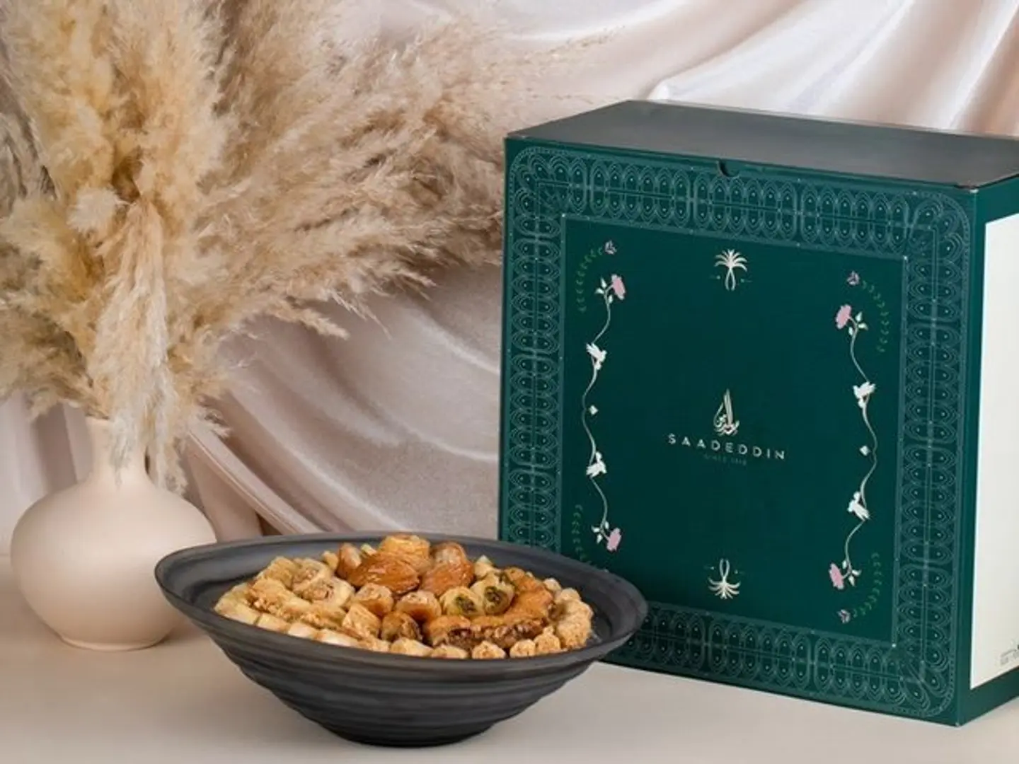 صحن بقلاوة زجاج